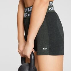 MP Curve Booty Short — Dark Vine Leaf -Sportliche Kleidung Geschäft 12773399 1654862197730928