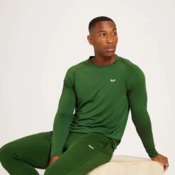 MP Men's Linear Mark Graphic Training Long Sleeve T-Shirt — Dunkelgrün -Sportliche Kleidung Geschäft 12788519 1054932686471574