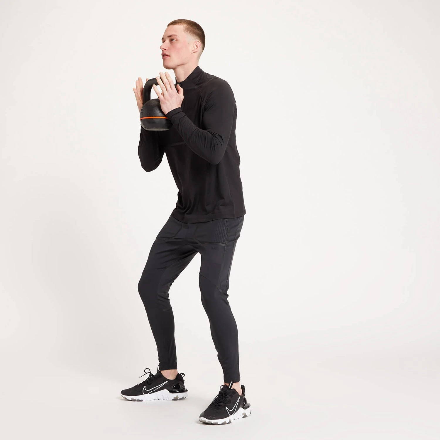 Limited Edition MP Herren Tempo Ultra Jogginghose — Schwarz 4 Limited Edition MP Herren Tempo Ultra Jogginghose — Schwarz – Bild 2