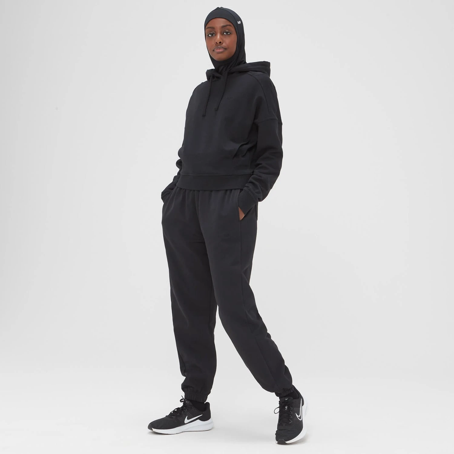 MP Damen Adapt Kapuzenpulli – Schwarz 6 MP Damen Adapt Kapuzenpulli – Schwarz – Bild 4