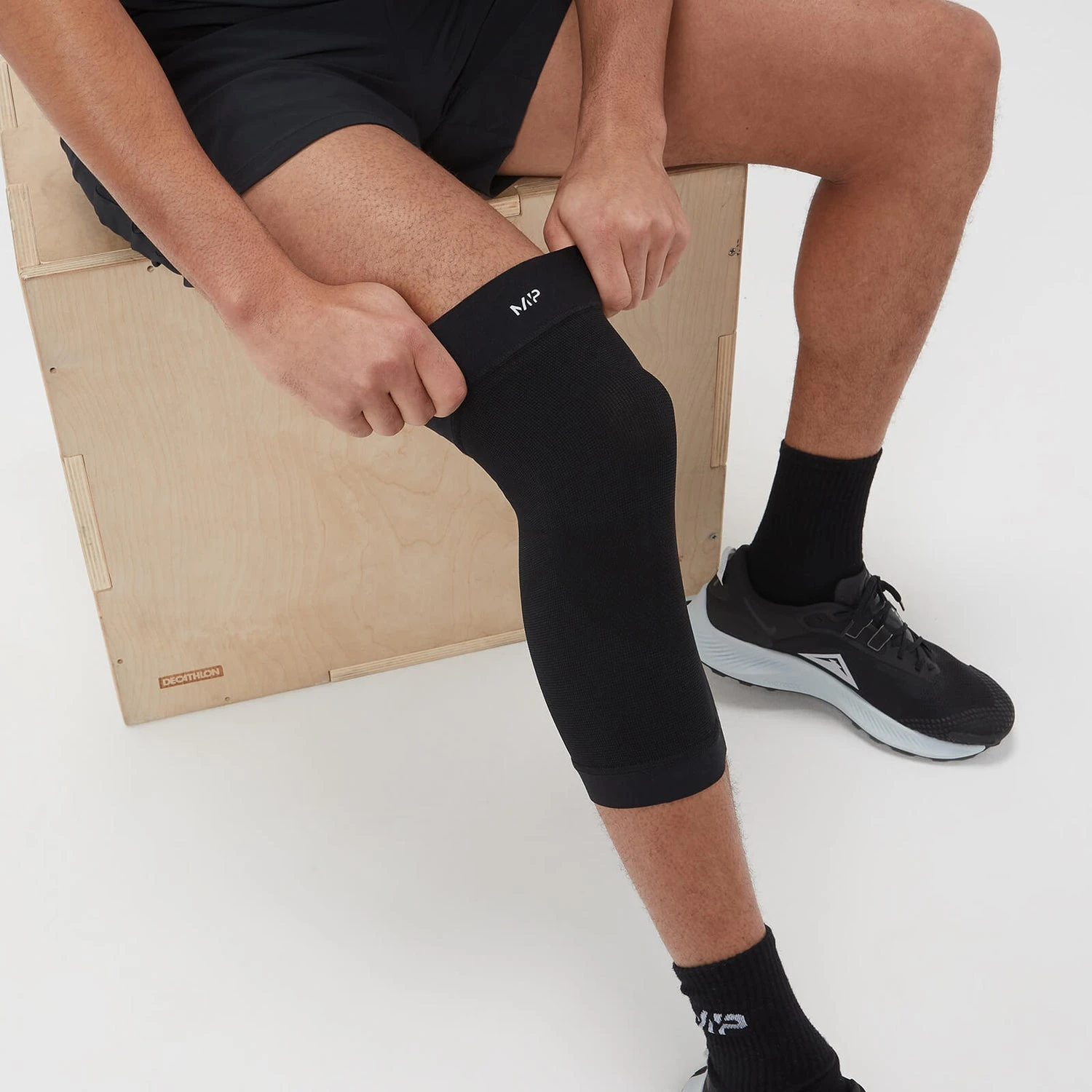 MP Nahtlose Knieschoner (einzeln) – Schwarz 6 MP Nahtlose Knieschoner (einzeln) – Schwarz – Bild 4