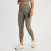 MP Damen Tempo Rib Nahtlose Leggings – Dunkles Graubraun -Sportliche Kleidung Geschäft 14220420 1685056651426752 3