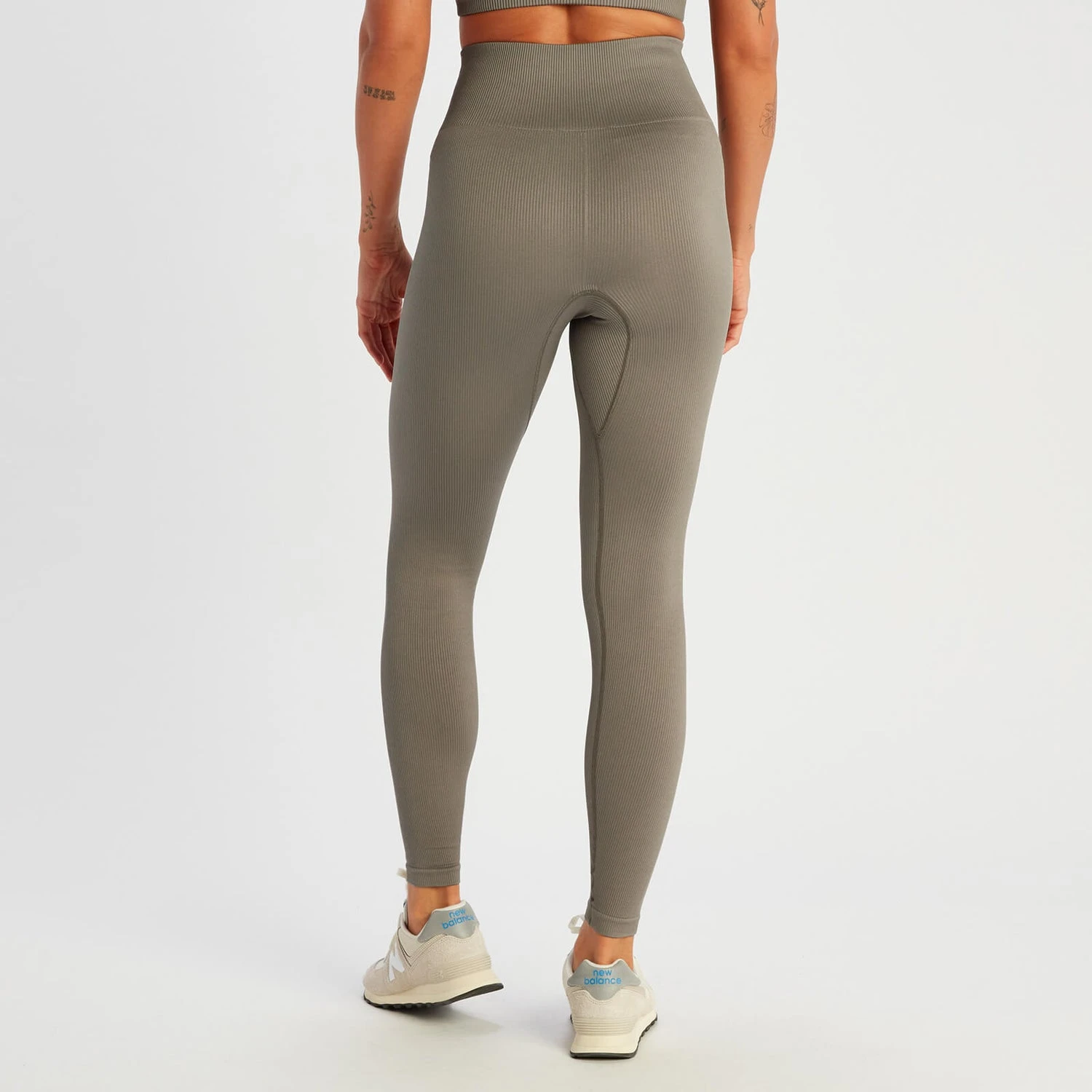 MP Damen Tempo Rib Nahtlose Leggings – Dunkles Graubraun 4 MP Damen Tempo Rib Nahtlose Leggings – Dunkles Graubraun – Bild 2